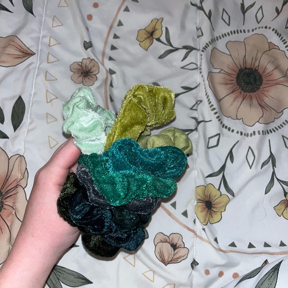 Green Scrunchie pack